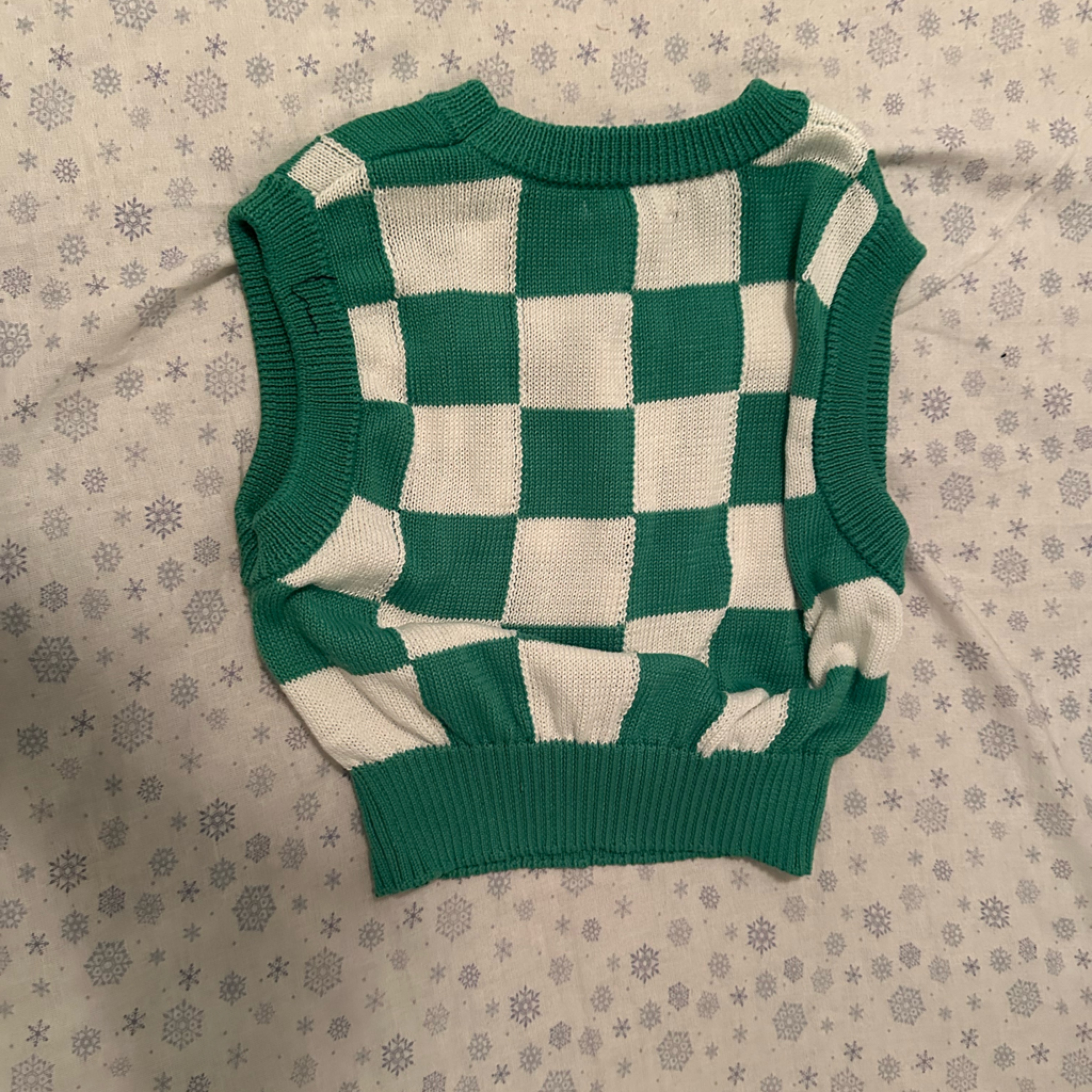 Sweater Vest, In An Excellent Condition And Comfortable For Anyone.